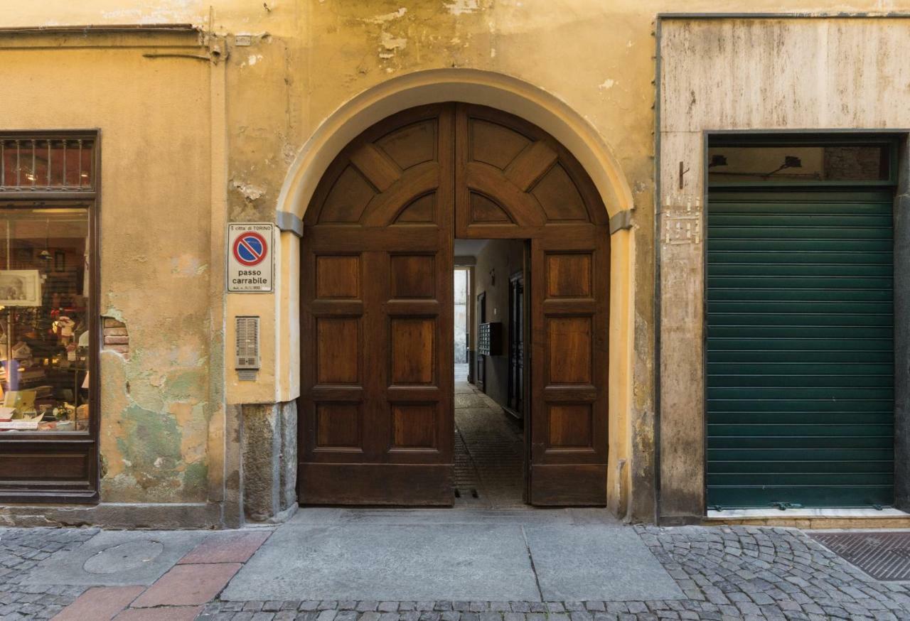 Moleloca - Il Guardinfante * Turin